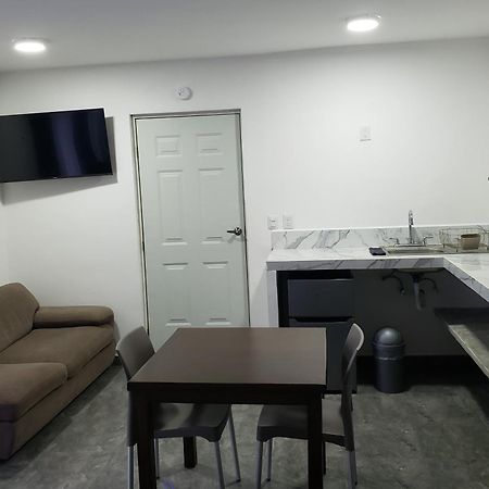 Casa Aura - King Suite With Kitchen And Balcony - 1St Floor อิสลามูเฮเรส ภายนอก รูปภาพ