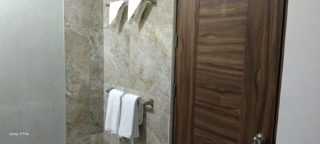 Casa Aura - King Suite With Kitchen And Balcony - 1St Floor อิสลามูเฮเรส ภายนอก รูปภาพ